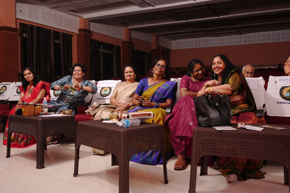 A candid moment among the guests
